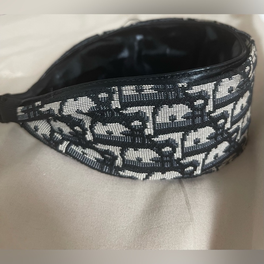 Wide fashion headband